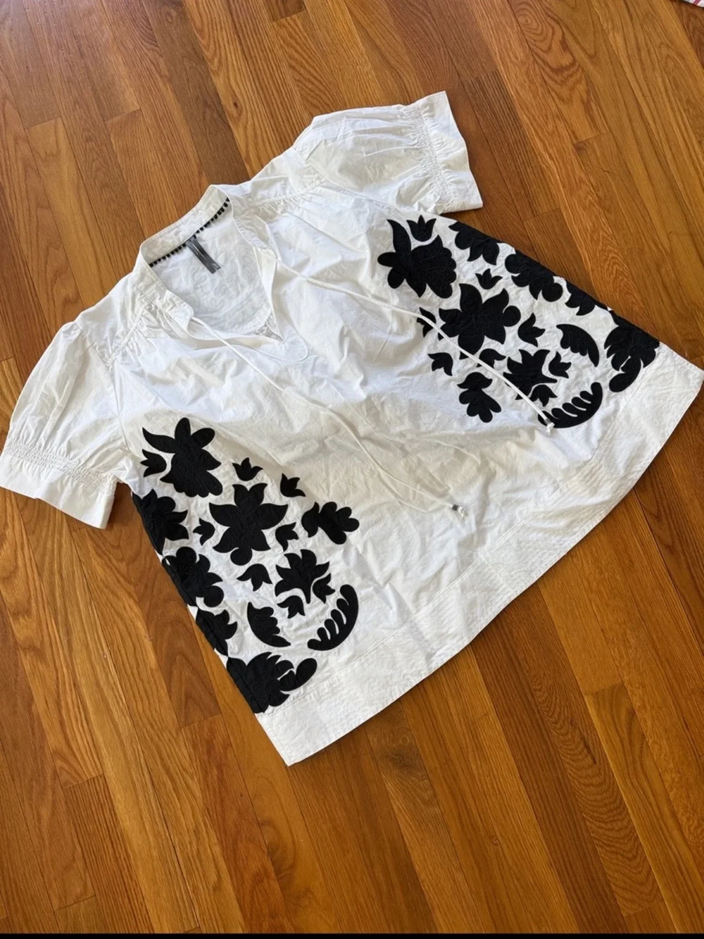 Anthropologie Puff-Sleeve Embroidered Swing Blouse Size L